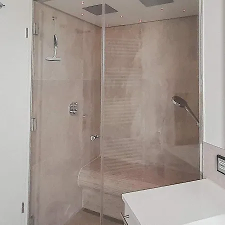 6 Personen In Appartement